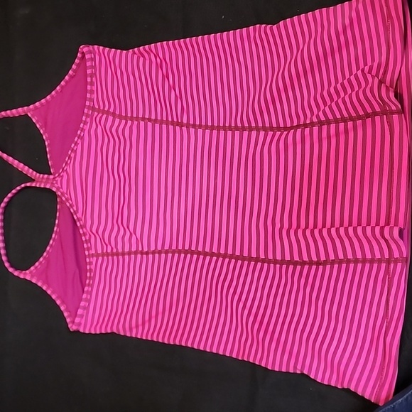 Nike Dry Fit Slim fit Sports Bra /Tank Top sz Large - Picture 5 of 5